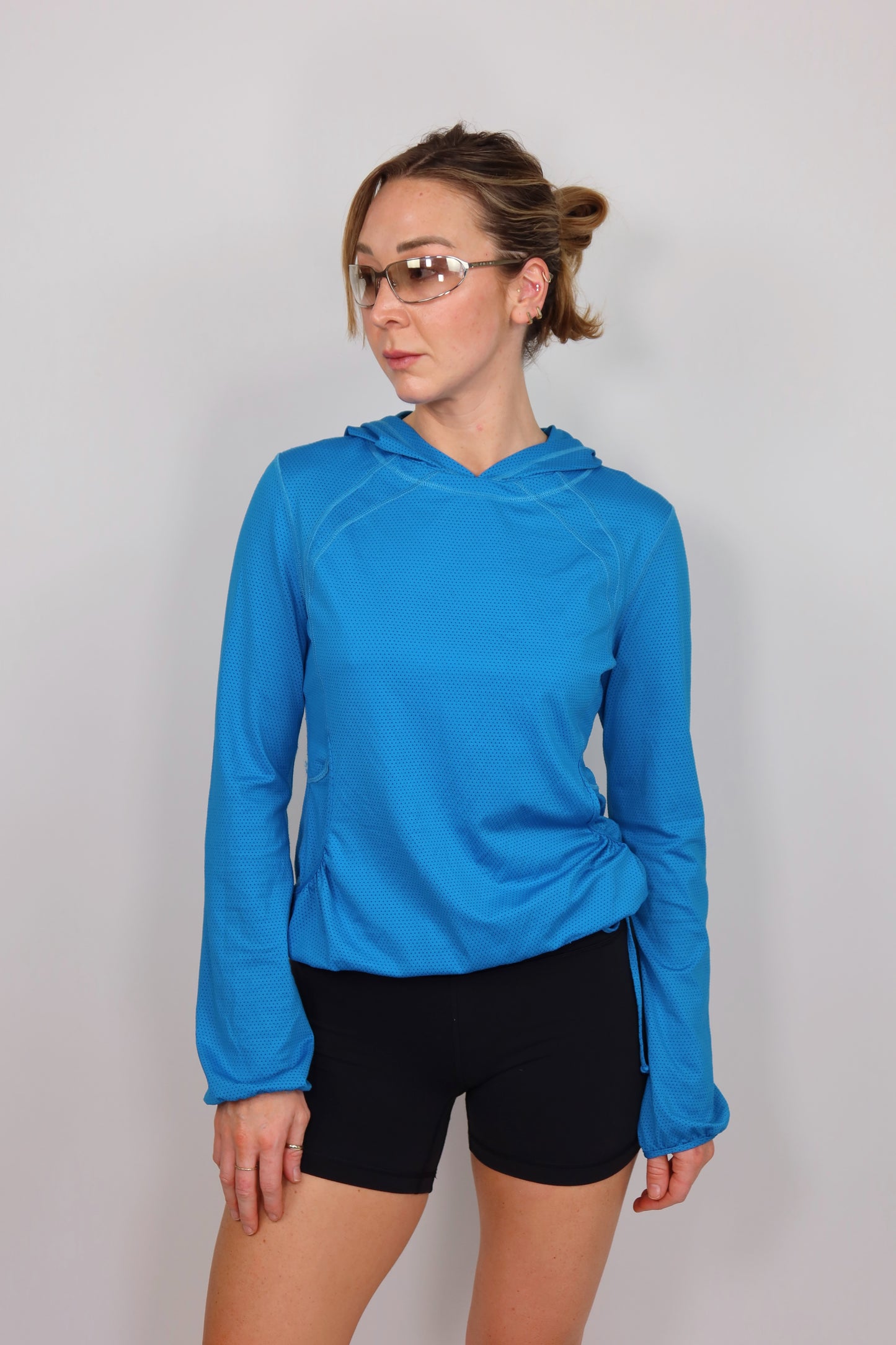 lululemon lightweight hooded long sleeve