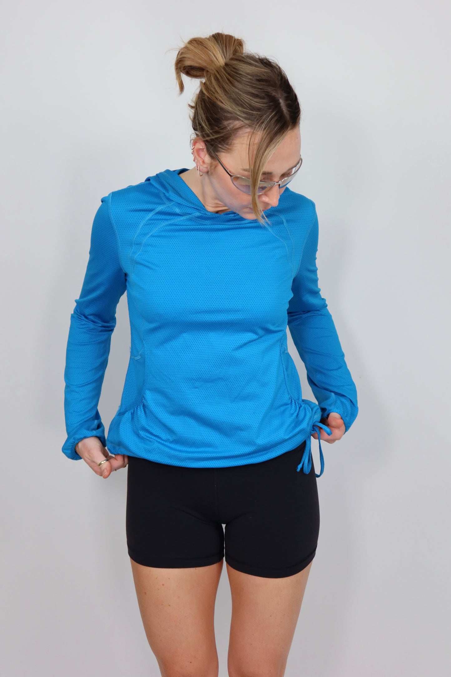 lululemon lightweight hooded long sleeve