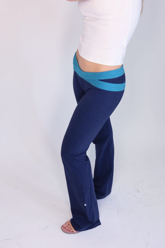 lululemon blue striped pants