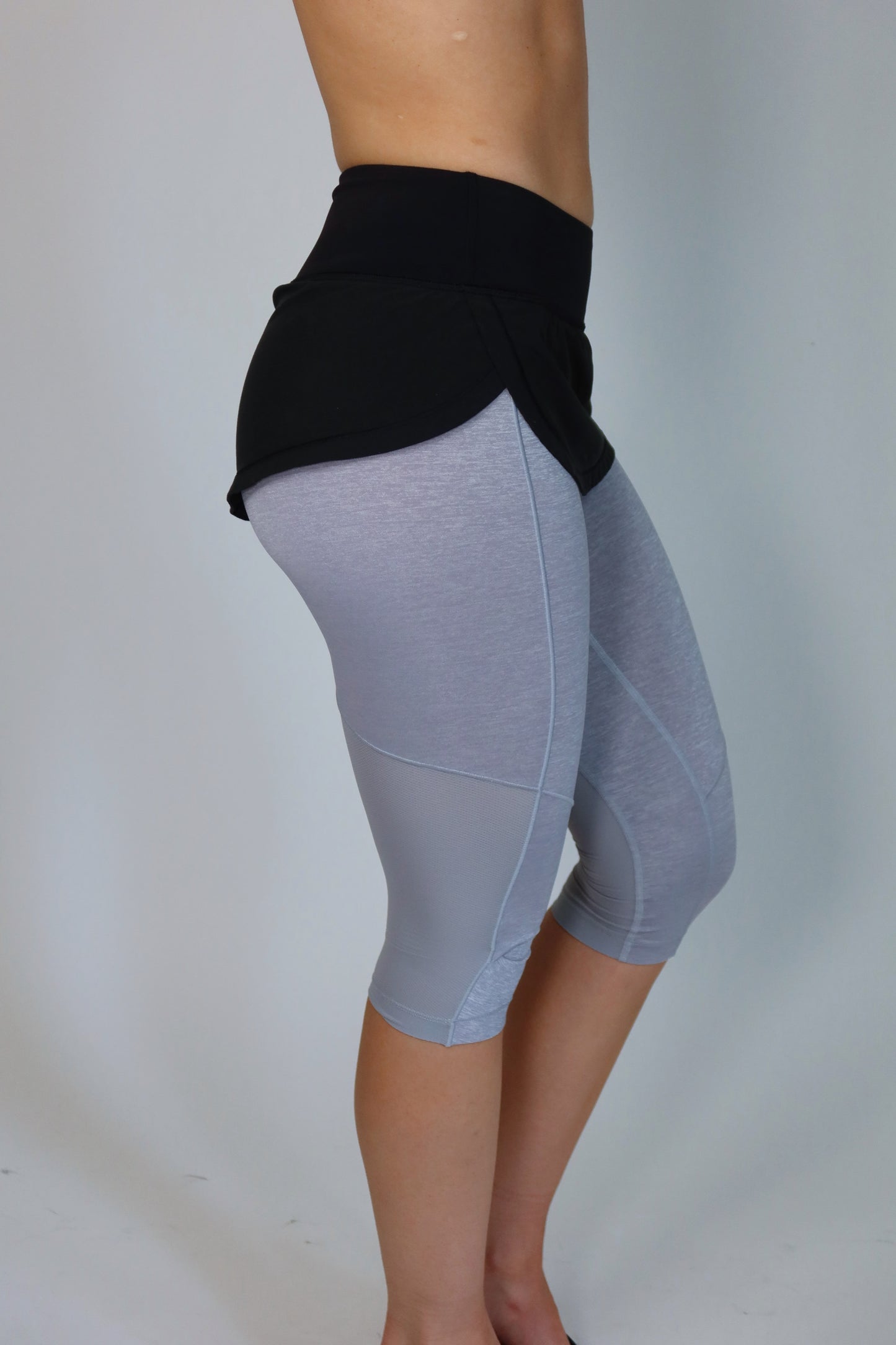 lululemon grey and black skapri