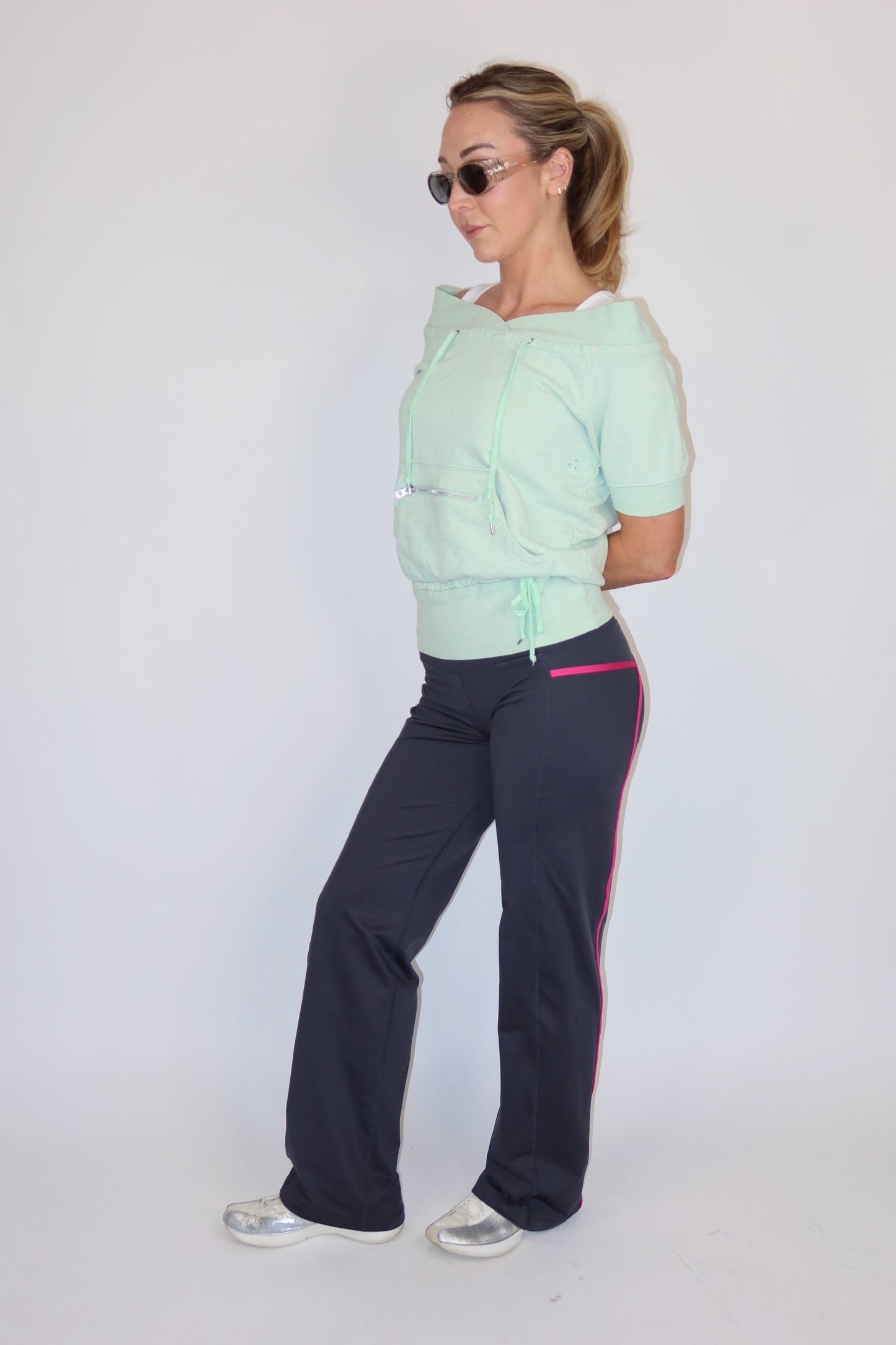 lululemon grey & pink low rise pant