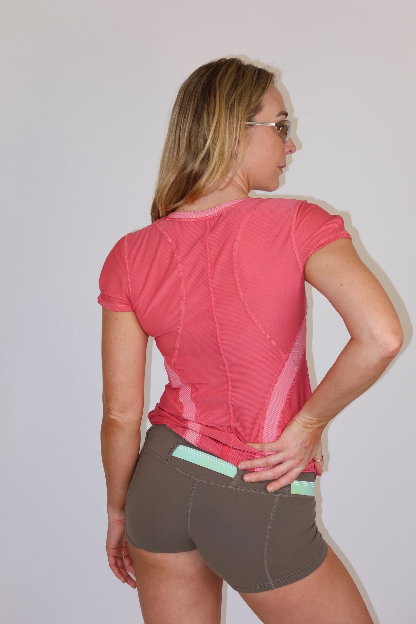 lululemon pink shirt