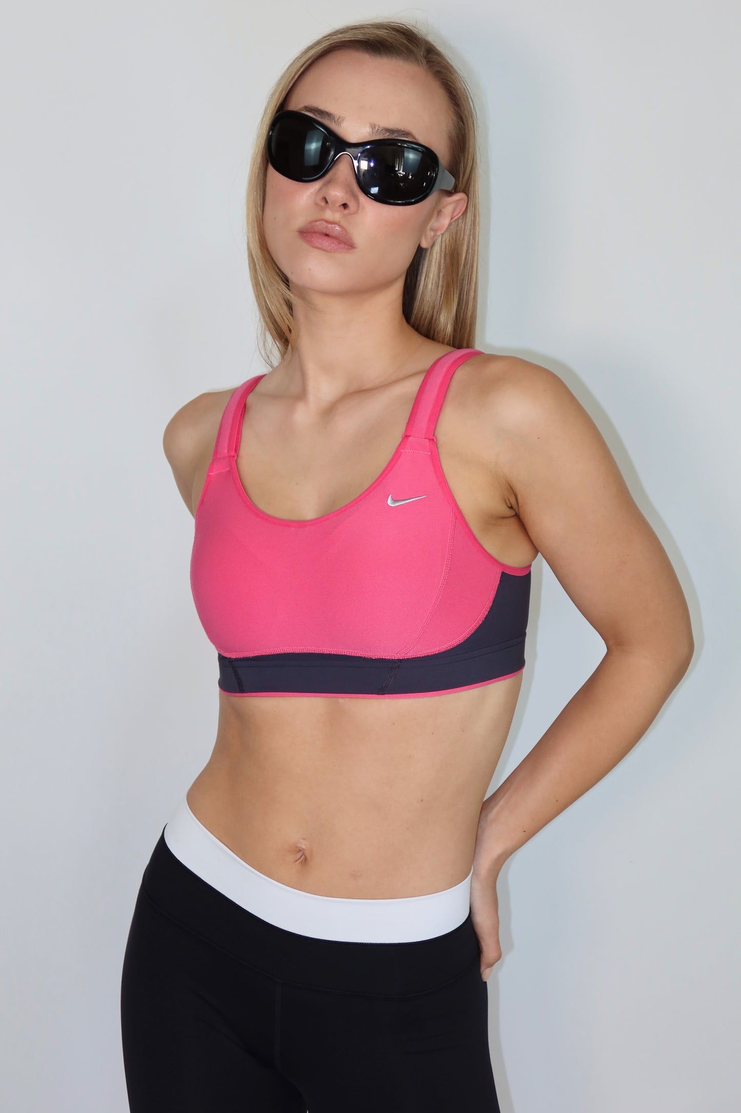 nike pink sports bra