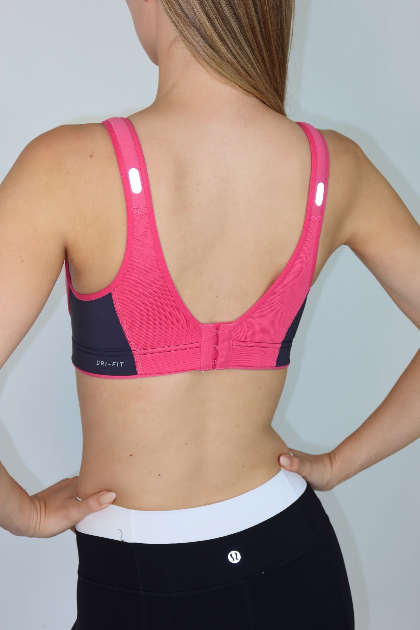 nike pink sports bra