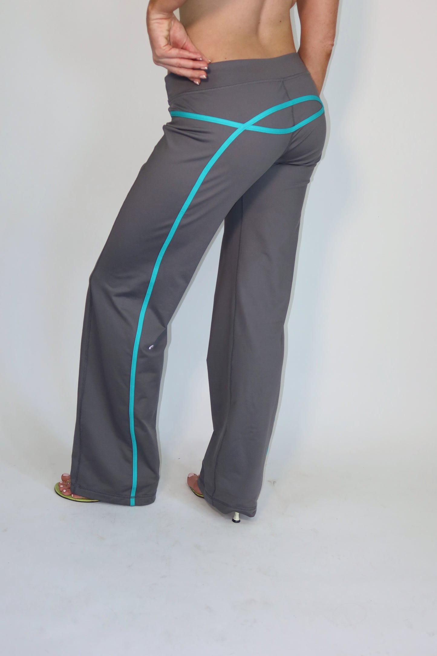 lululemon grey and blue pant