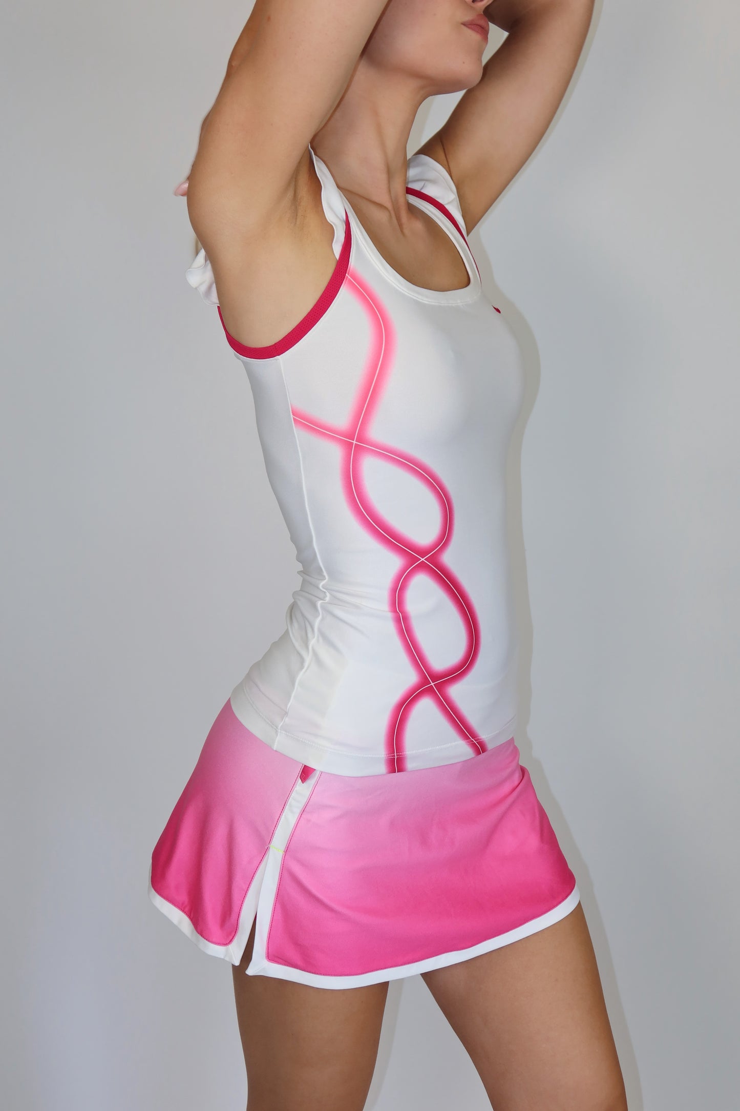 nike white & pink top