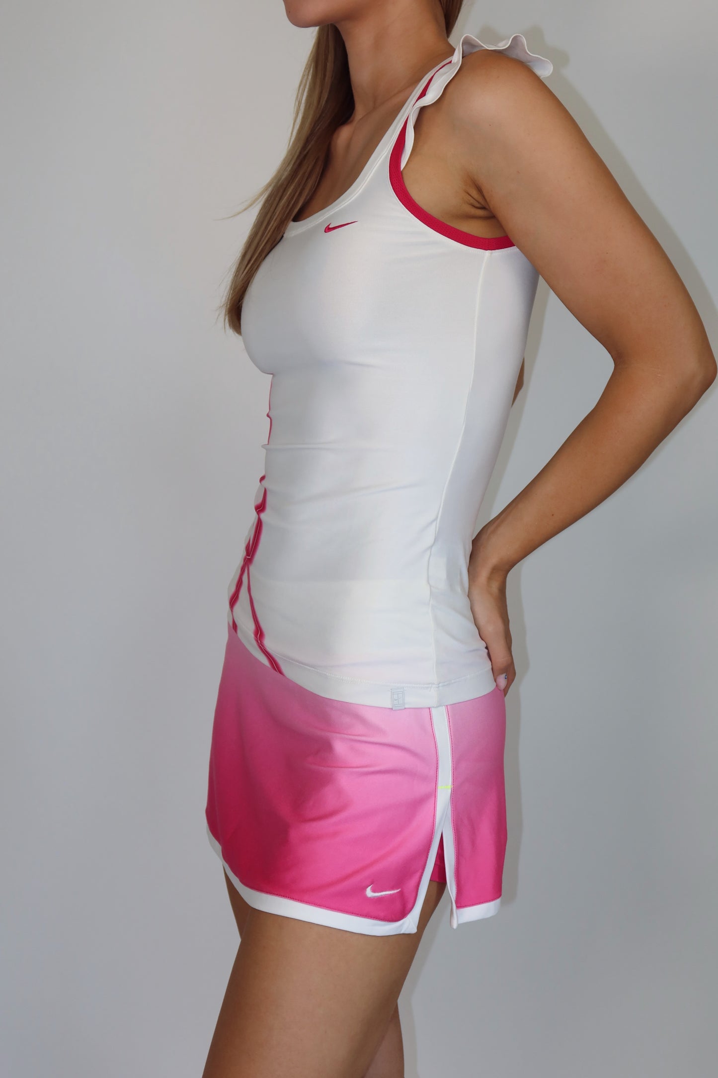 nike white & pink top